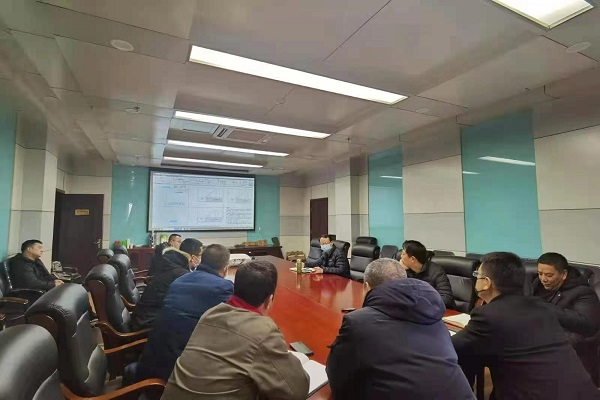 榆林分公司檸條塔項目部“頂板疏放水鉆孔”技術(shù)新突破.jpg