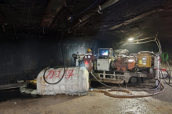 S1214工作面超前探通過礦方開工驗收.jpg