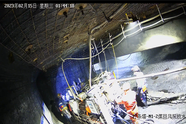 北翼1-2煤超前探施工完畢.png