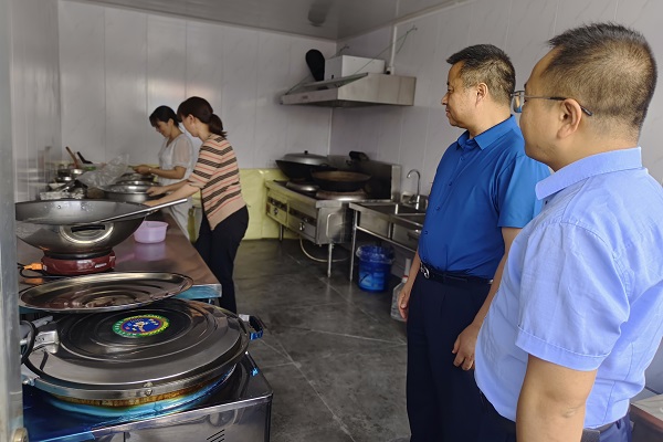 到榆林分公司檸條塔項目部進行安全檢查及安全月專項檢查2.jpg