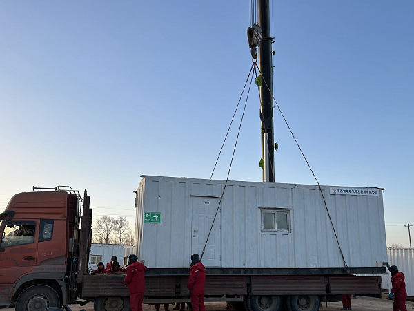 銅川分公司雪姆鉆機(jī)順利完成搬遷工作(2).png