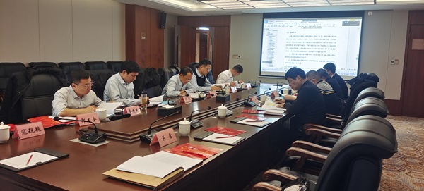 鉆探分公司《檸條塔煤礦中央排水系統(tǒng)直排鉆孔工程》通過專家評審.jpg