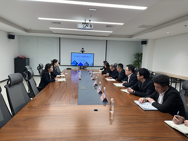 陜西省煤層氣公司到鉆采分公司召開成本管控工作推進(jìn)專題會(huì)-1.jpg