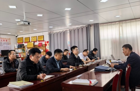 ?以案為鑒 筑牢安全防線—鉆探分公司深入項目部開展安全事故案例警示教育.jpg